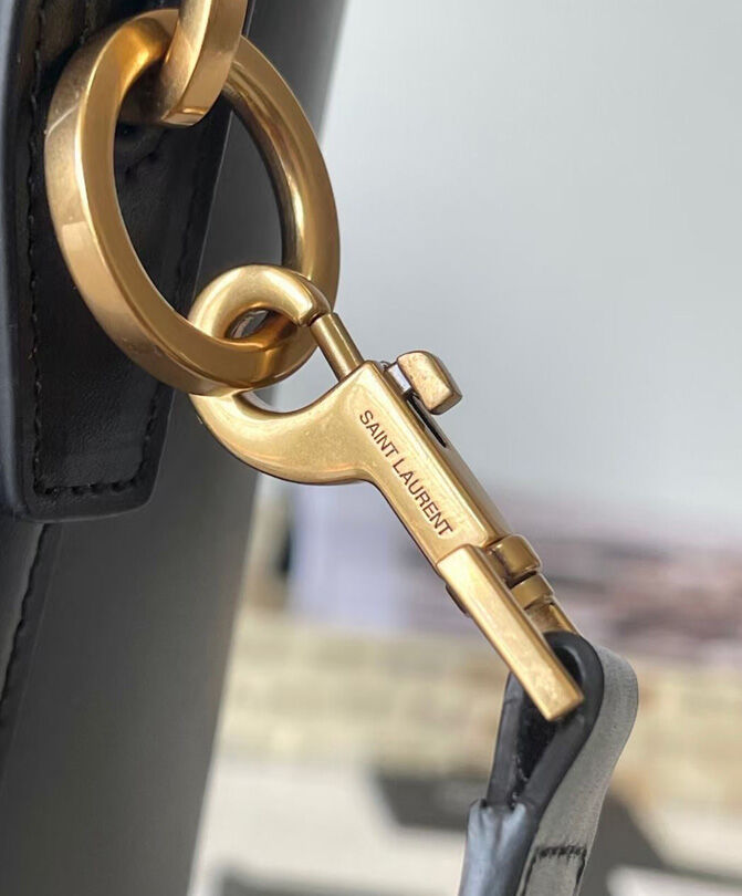 Saint Laurent Le 37 In Shiny Leather Black